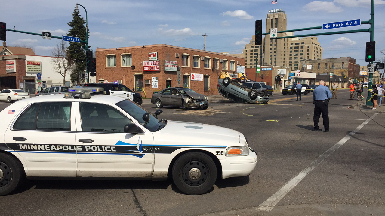 1 ejected after 3car crash in Minneapolis